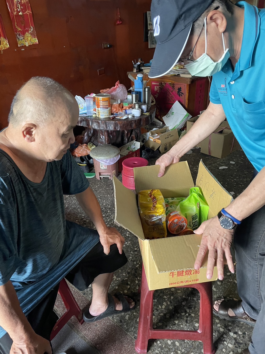 協會能做的不多，只能提供一些物資